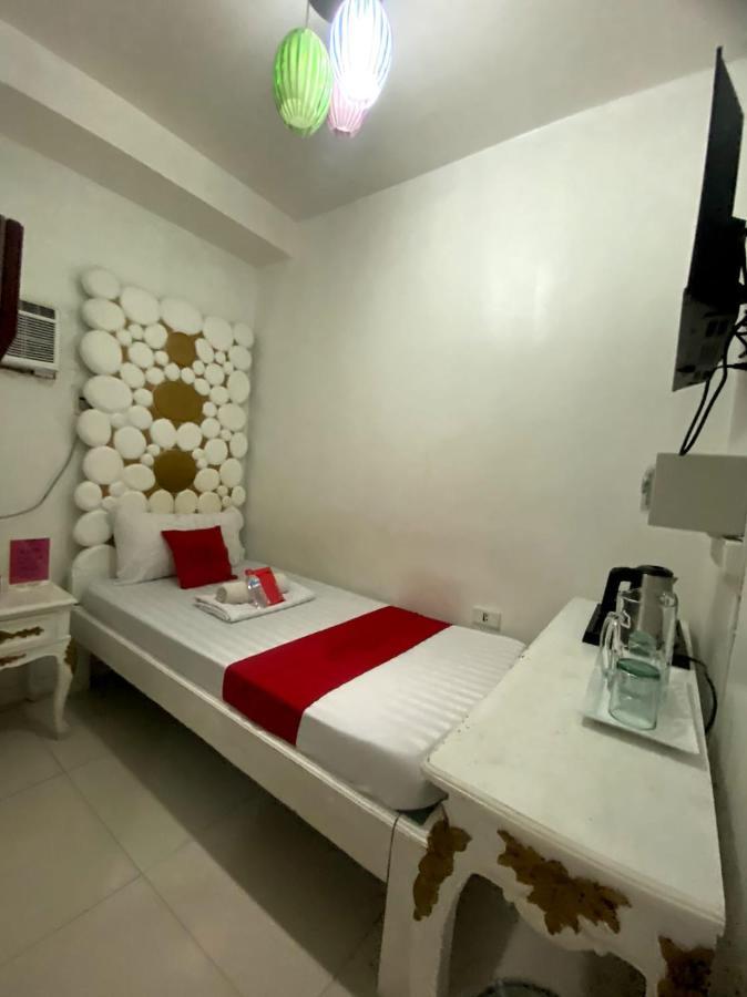 Oyo 104 Manila Venetian Hotel Εξωτερικό φωτογραφία