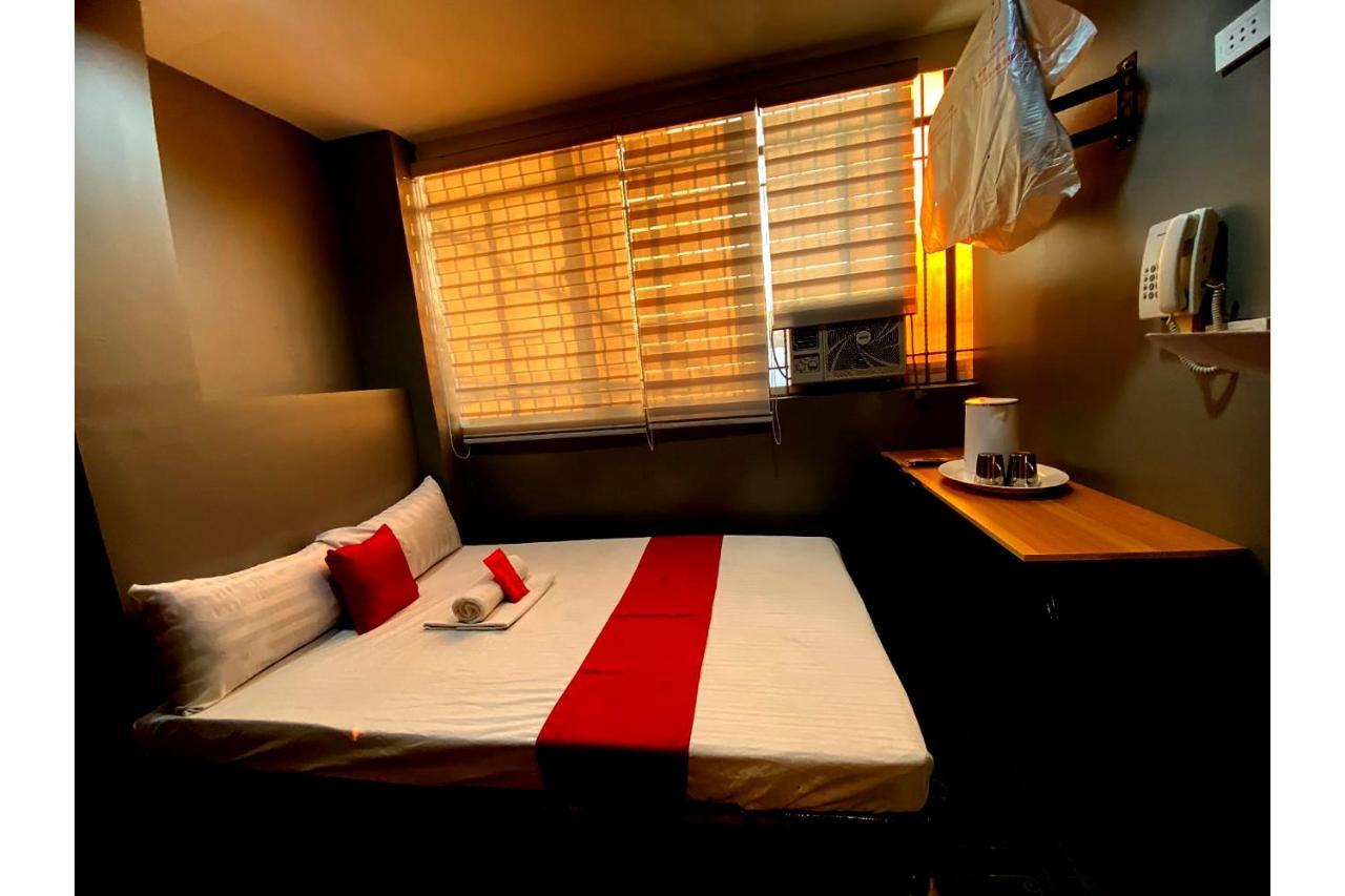 Oyo 104 Manila Venetian Hotel Εξωτερικό φωτογραφία
