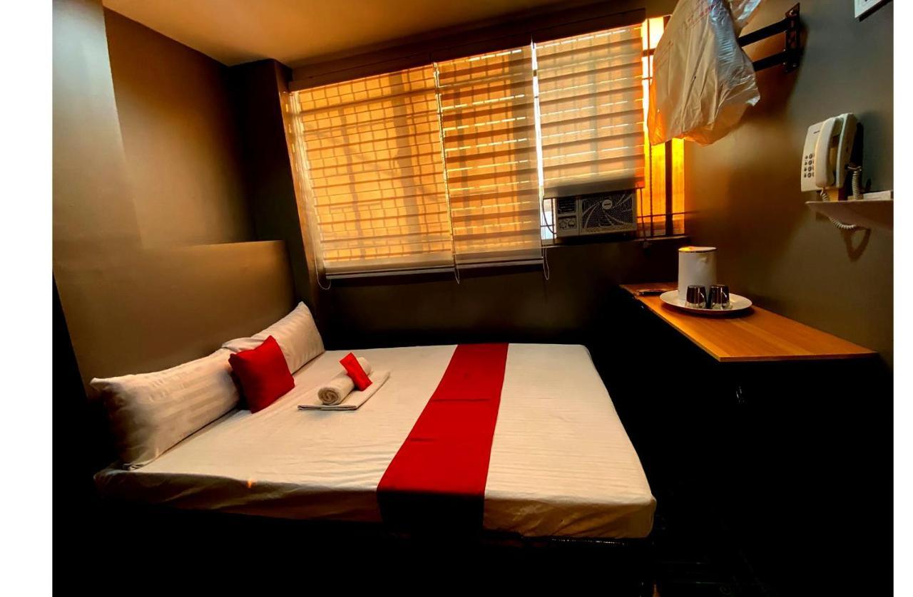 Oyo 104 Manila Venetian Hotel Εξωτερικό φωτογραφία